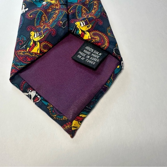 Vintage “The Disney Store” Classic Men’s Silk Tie 4” x 60”, Mickey Daffy Goofy - Picture 3 of 6